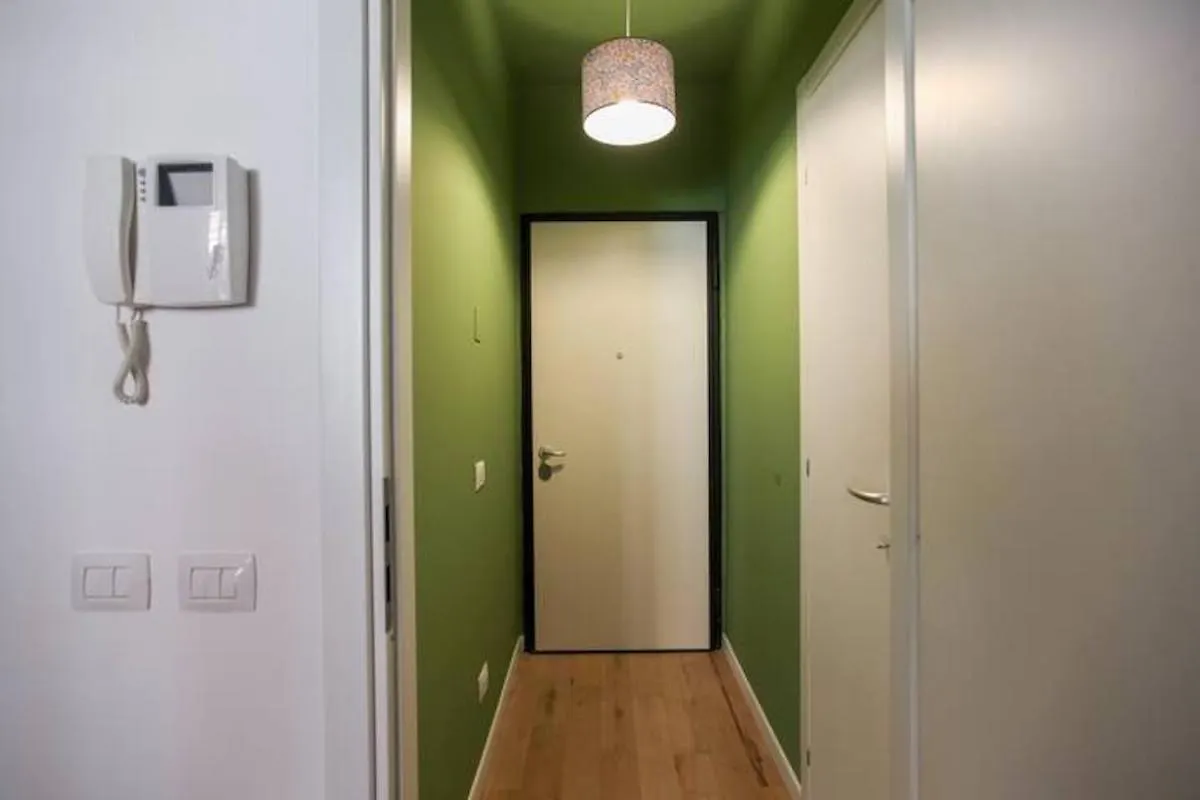 Hozyhome Isola District Milan Apartment