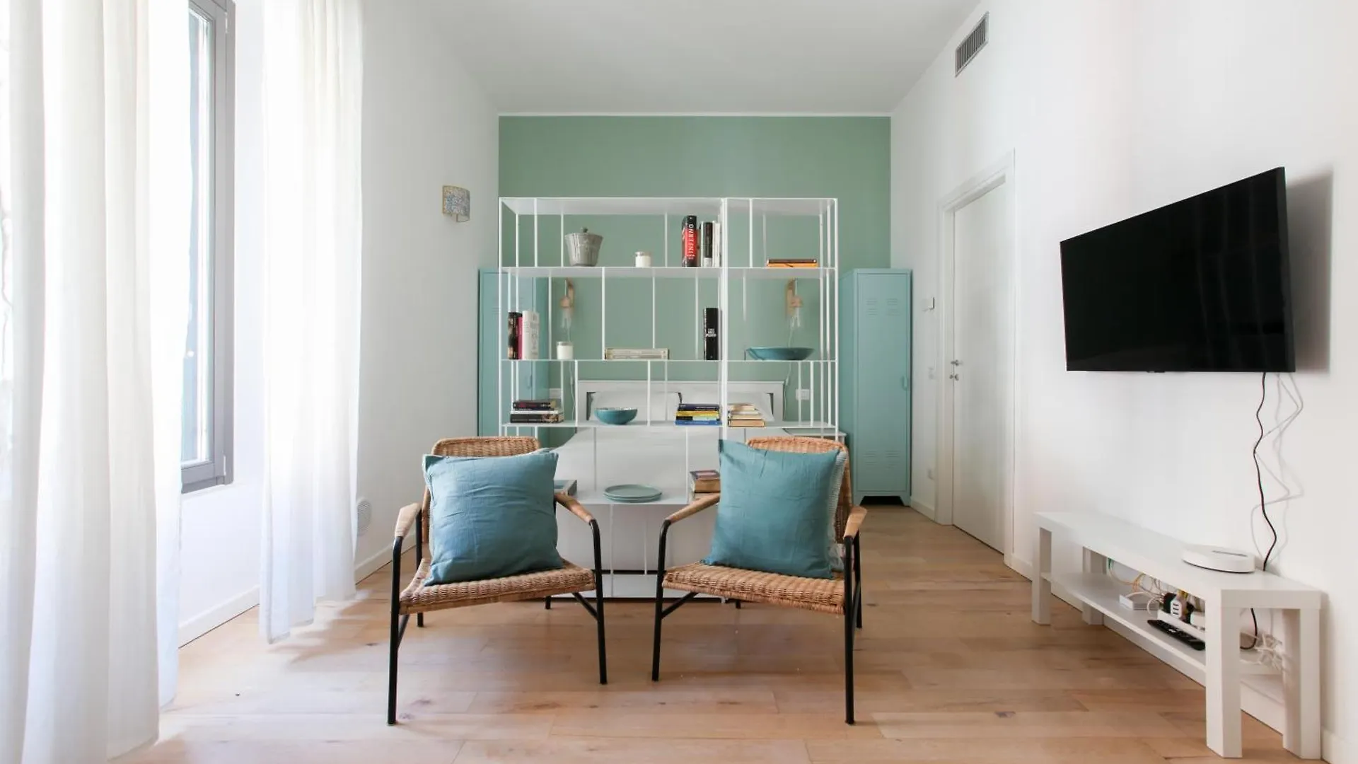 Hozyhome Isola District Milan 0*,  Italy